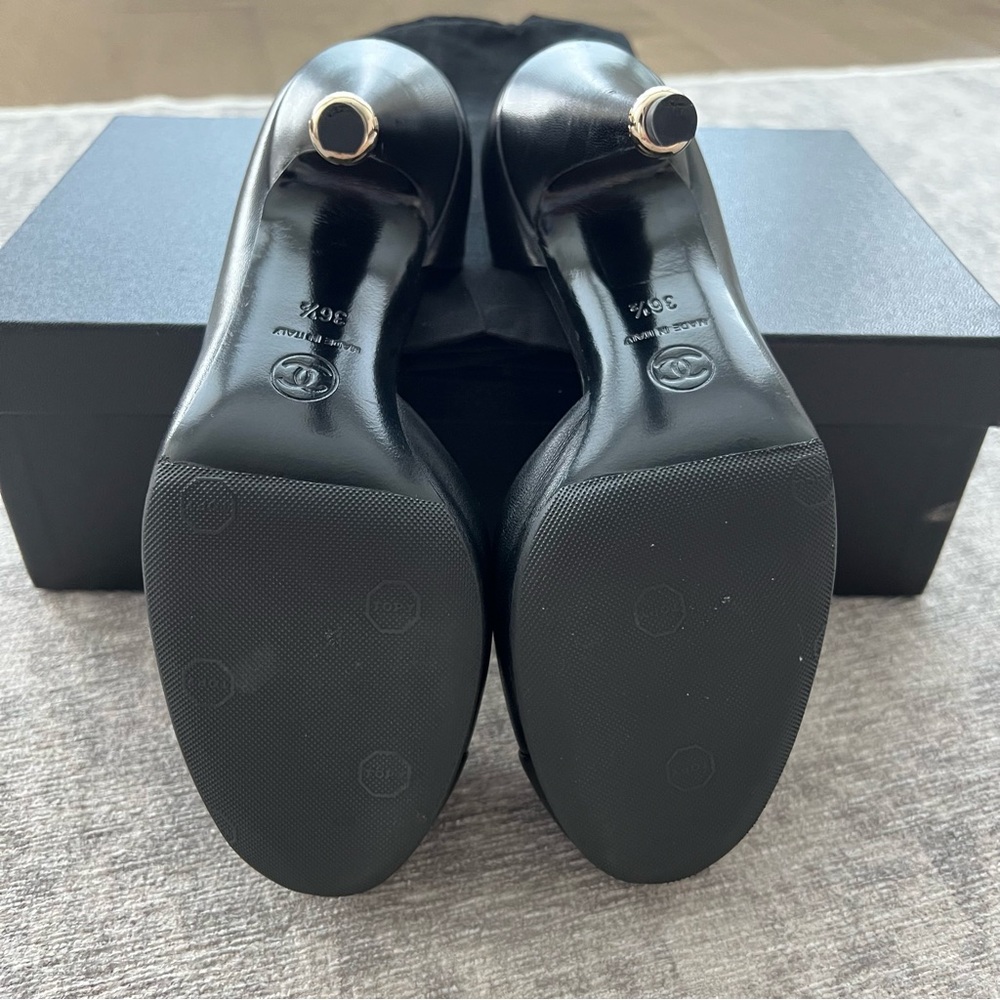 CHANEL Camellia Half-d'Orsay 4” Pumps - Picture 6 of 10